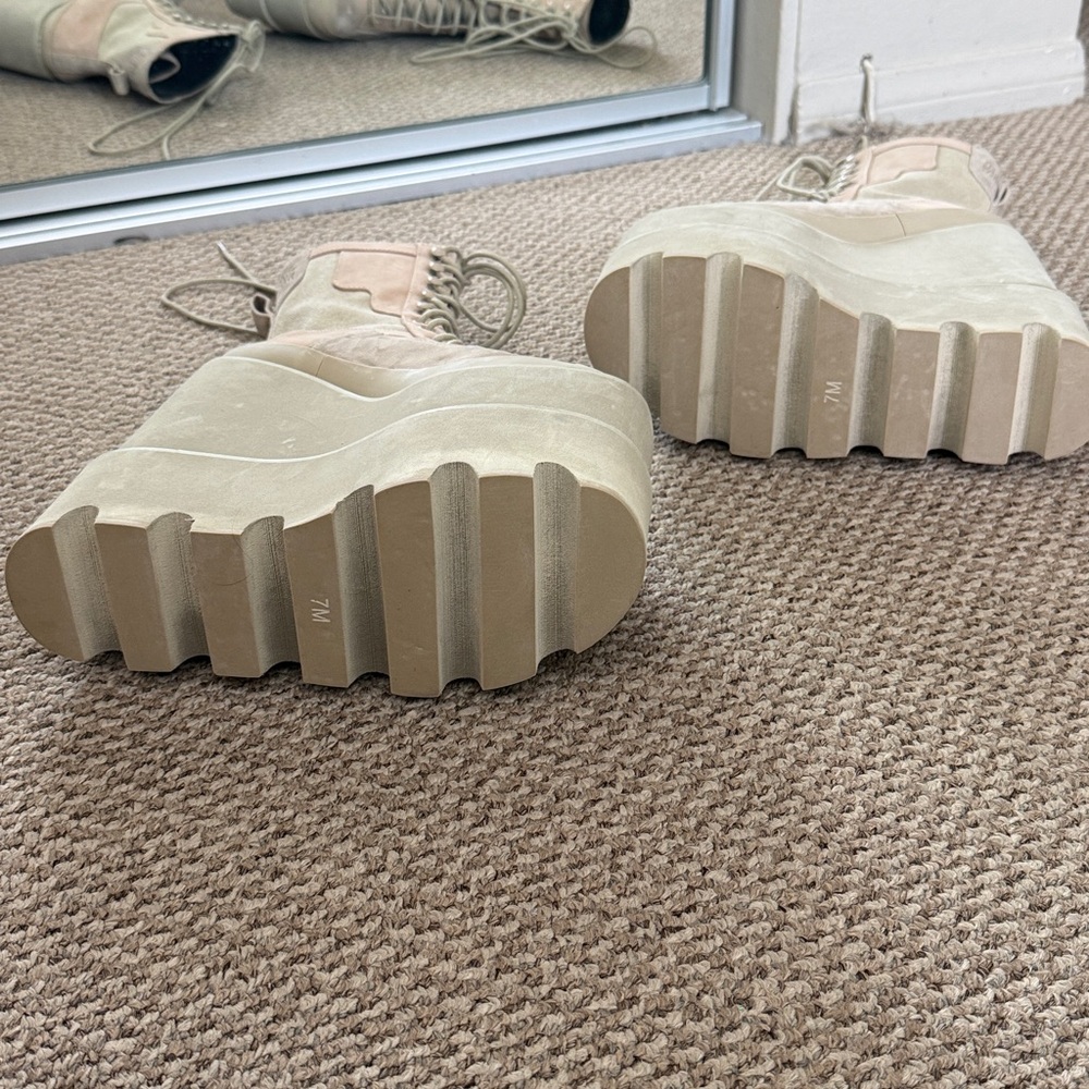 Darker Wavs Double Stack Platform Boots Size 7M - image 8